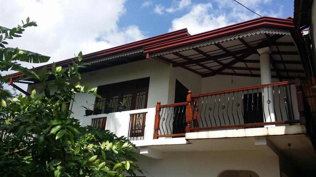 דירות ווליגאמה Dumi House מראה חיצוני תמונה